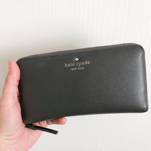 ♠️ Kate Spade Large Wallet - Gray ♠️